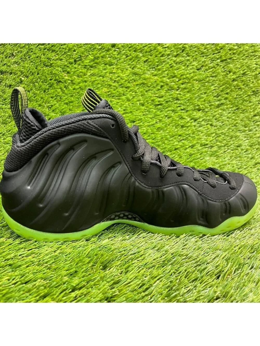 Nike Air Foamposite One Mens Size 9.5 Black Athletic Running Shoes Sneakers